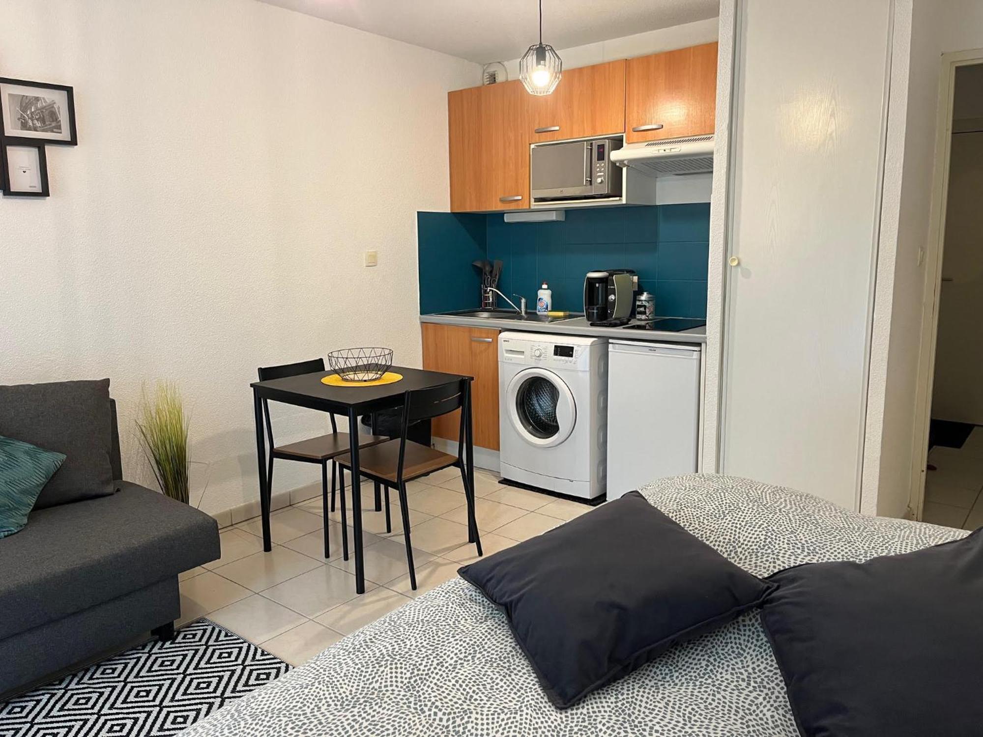 Studio Cosy Монрежо Экстерьер фото