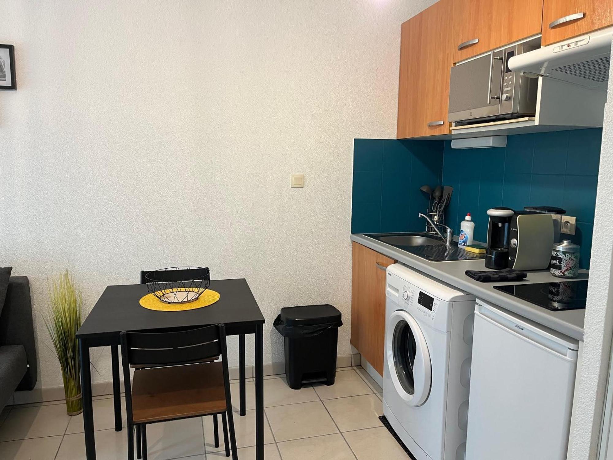 Studio Cosy Монрежо Экстерьер фото